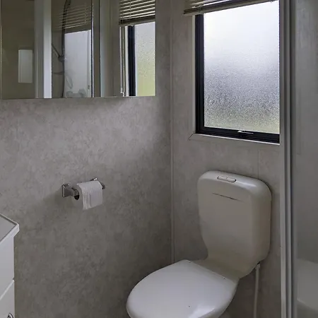 Fitzroy Beach Holiday Park New Plymouth Room photo